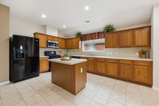 Foto del edificio - 21551 Elm Hurst Ln