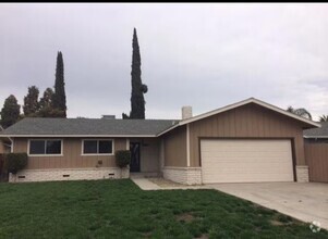 Building Photo - 1610 W La Vida Ave