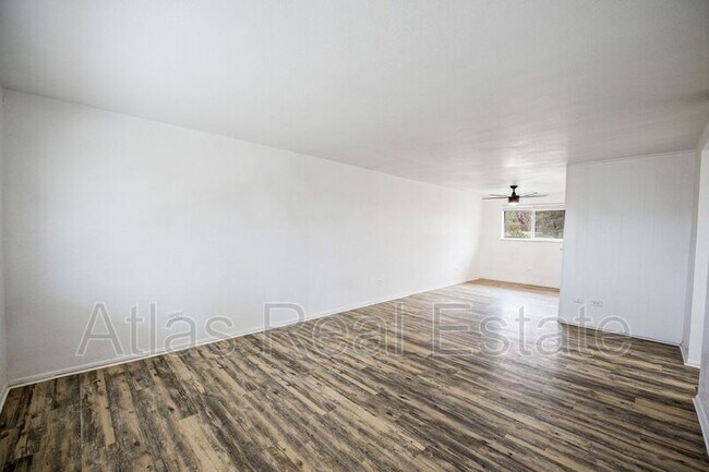 Foto del edificio - 2580 S Valley Hwy