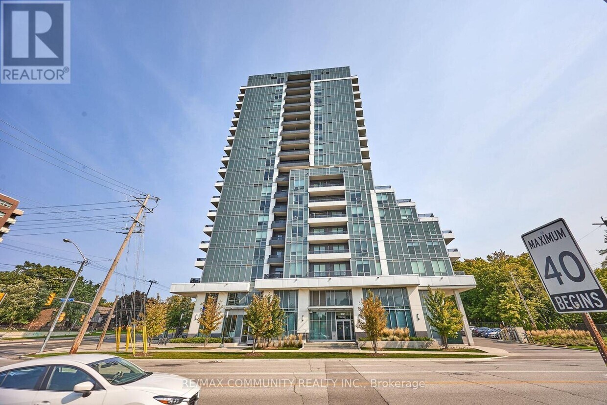 Photo principale - 3121 Sheppard Ave E