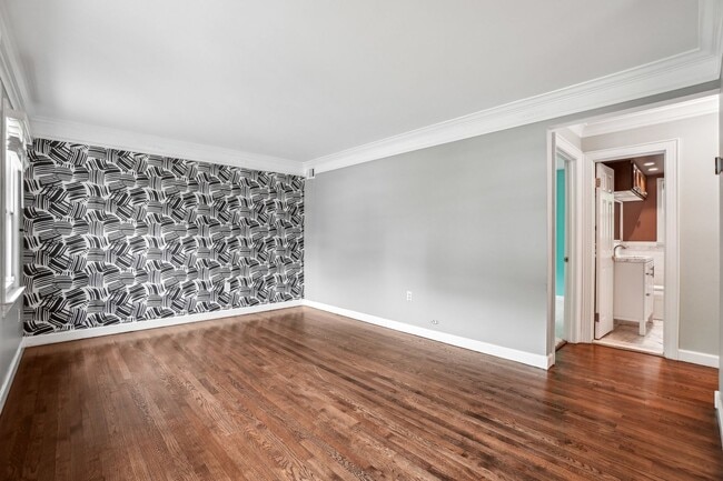 Foto del edificio - Adorable 4BR/3BA Cape Cod on a Generous 0....