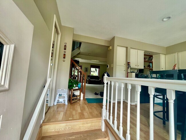 Foto del edificio - Charming and Spacious 3-Bedroom Home for R...