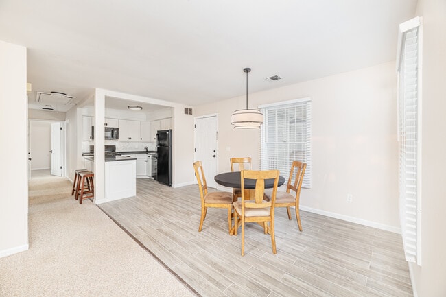 Building Photo - 177 Stonyridge Dr