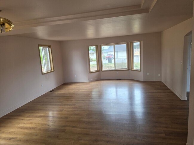 Foto del edificio - 16606 109th Ln SE