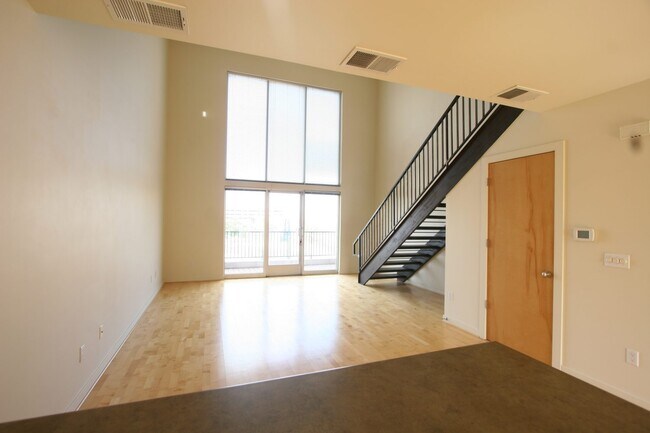 Foto del edificio - 324 Broadway Blvd NE
