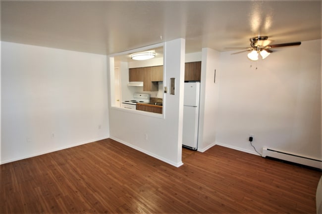 Building Photo - 2035 S Josephine St