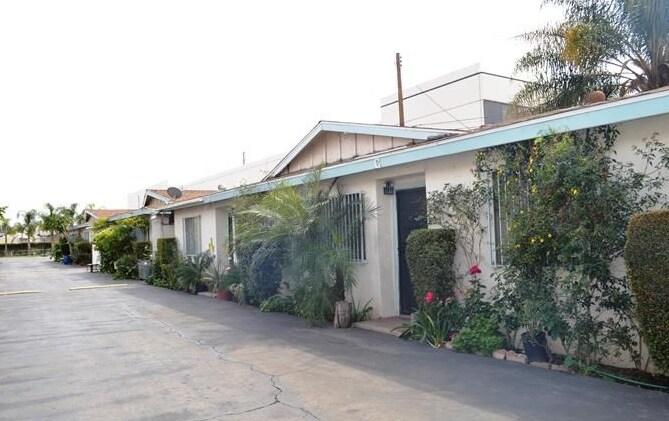 Building Photo - 1510 Vineland Ave