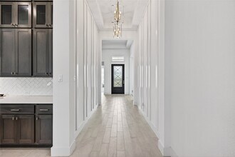 Building Photo - 32018 Crested Knl Ct