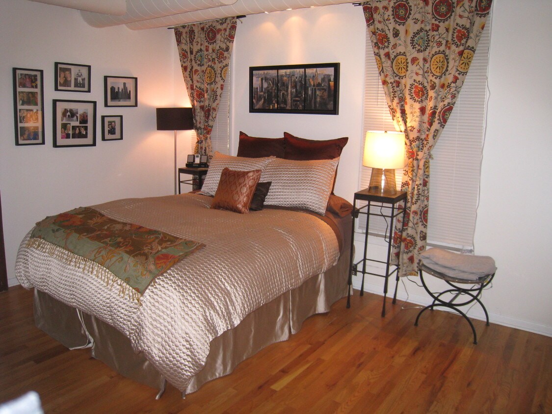 Primary Photo - 3226 N Kenmore Ave