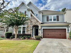 Building Photo - 13113 Kornegy Dr