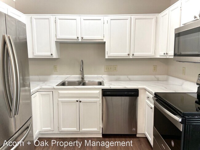 Building Photo - 3 br, 2 bath House - 815 Riverbark Lane