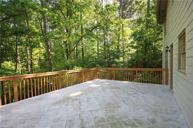 Building Photo - 770 Greenvine Pl