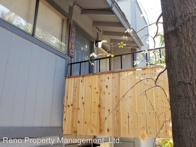 Building Photo - 2 br, 1 bath House - 2221 Kietzke Ln Unit G