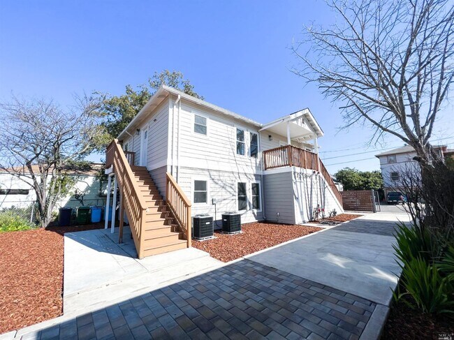 Building Photo - 1418 Northside Ave