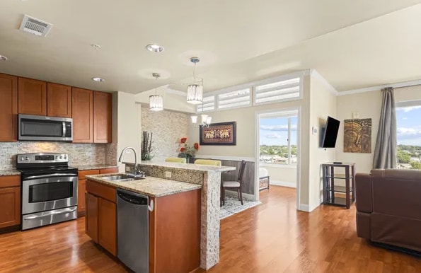 Photo - 215 Center St-277.4