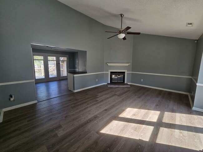 Foto del edificio - 134 Homeplace Ct