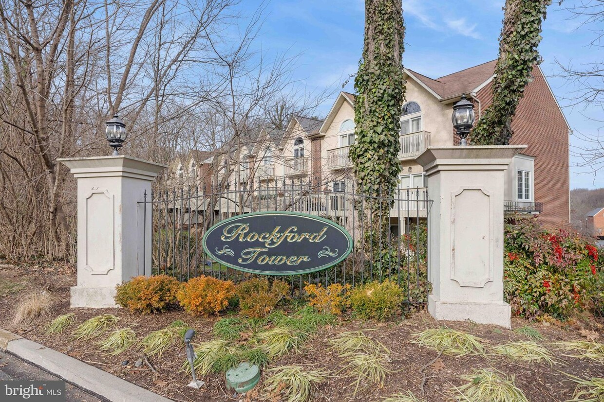 ENTRANCE - 7 Rockford Rd