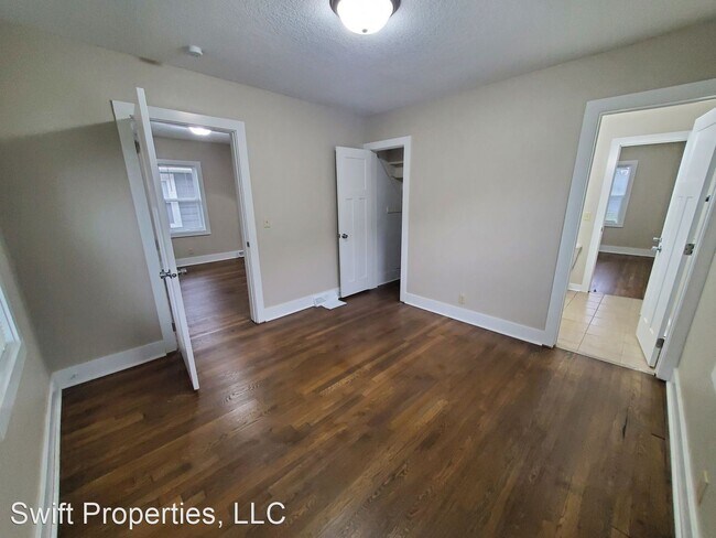 Building Photo - 2 br, 1 bath House - 2740 East Grand Avenue