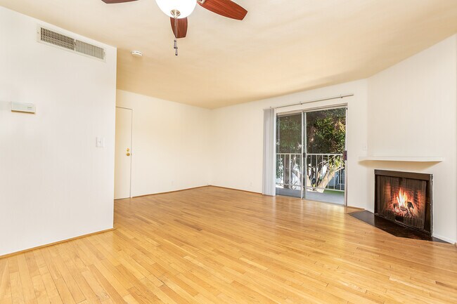 Foto del edificio - 1452 S Canfield Ave