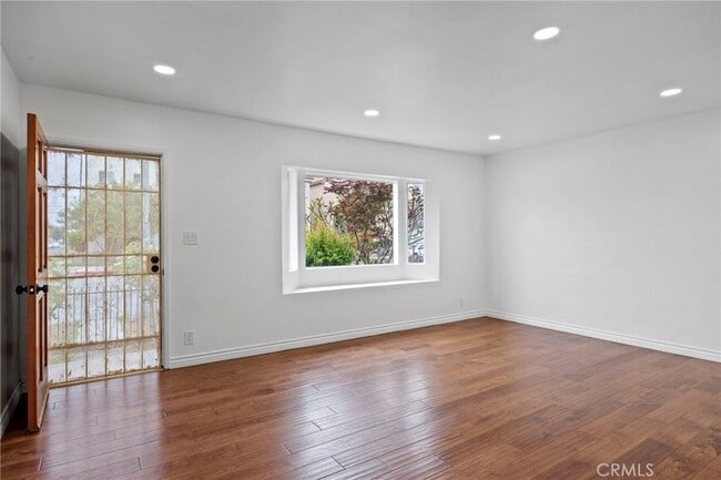 Building Photo - 5183 Inglewood Blvd