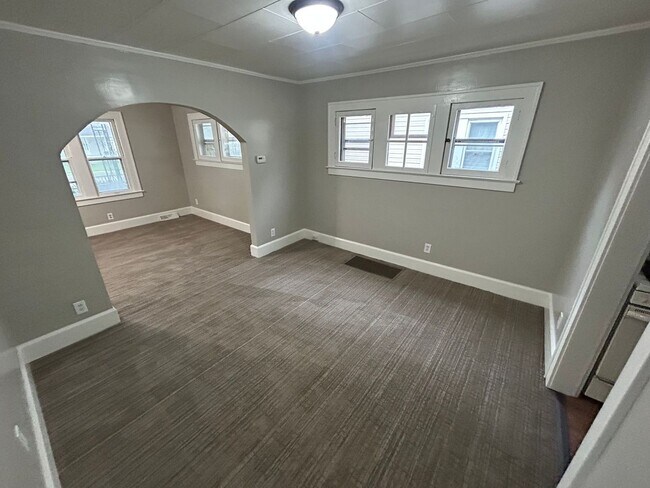 Foto del edificio - Cozy and freshly Updated North Toledo Home Near I-75 & Downtown
