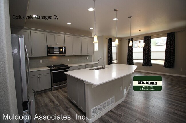 Foto del edificio - 5 br, 3 bath House - 2322 Pelican Bay Dr