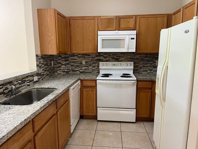 Building Photo - 3060 Grandiflora Dr