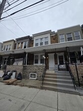 Building Photo - 2936 Tulip St