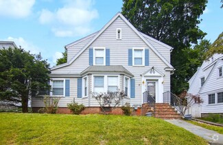 Building Photo - 15 Yates Ave