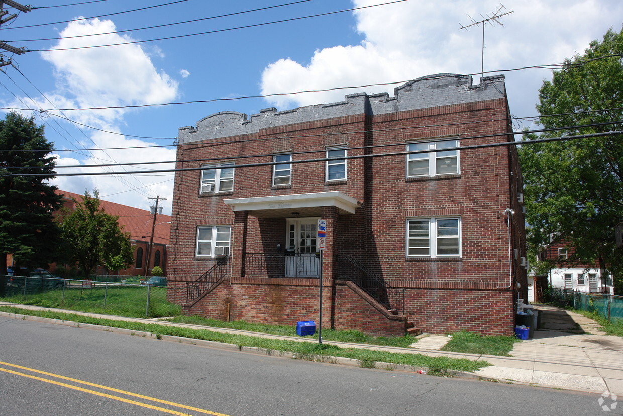 215 Pershing Ave, Carteret, NJ 07008 215 Pershing Ave Carteret, NJ