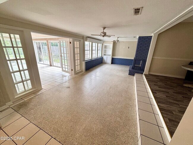 Foto del edificio - 1206 Buena Vista Blvd