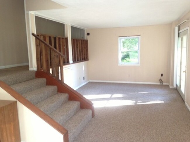 Building Photo - 357 Gilmore Street