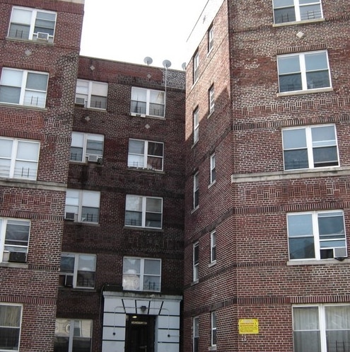 Building Photo - 38 Caryl Ave