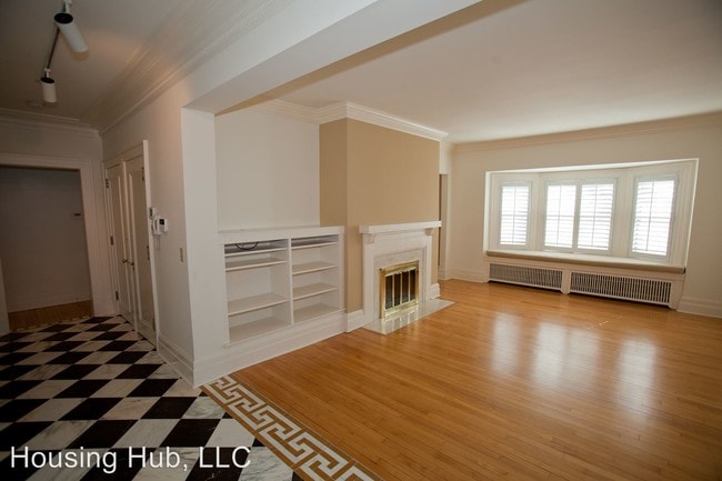 Building Photo - 2 br, 2 bath Apartment - 370 Summit Ave