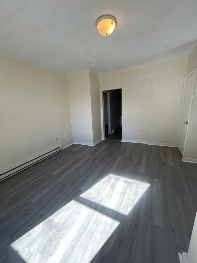 Foto del edificio - 611 Stewart Ave SE