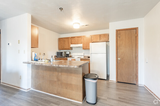 2BR, 2BA - 709/711 Giles