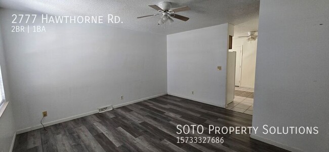 Building Photo - 2BD/1BA Duplex