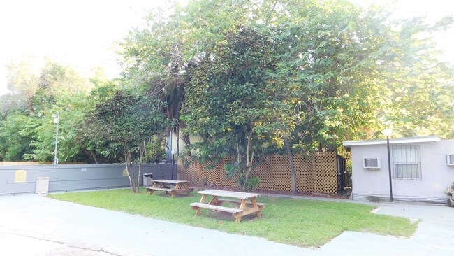 Building Photo - 2890 Virginia St