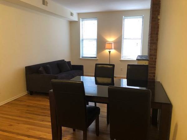 Primary Photo - 211 Washington St