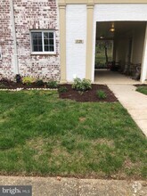Building Photo - 1128 Valley Dr
