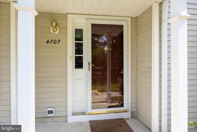 Foto del edificio - 4707 Aberdeen Ln
