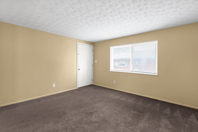 Building Photo - 179 Currier Dr