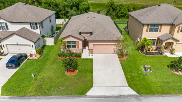 Foto principal - 6122 NW Regent St