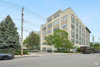 Building Photo - 1 Landmark Sq