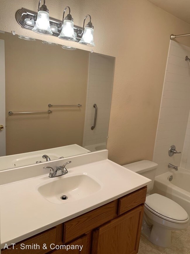 Building Photo - 15710 W 3rd Pl