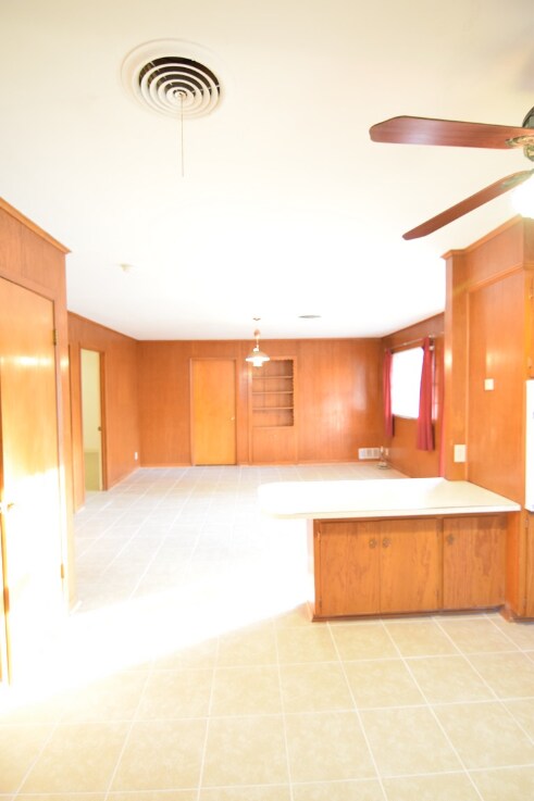 Building Photo - 2006 S 49th St