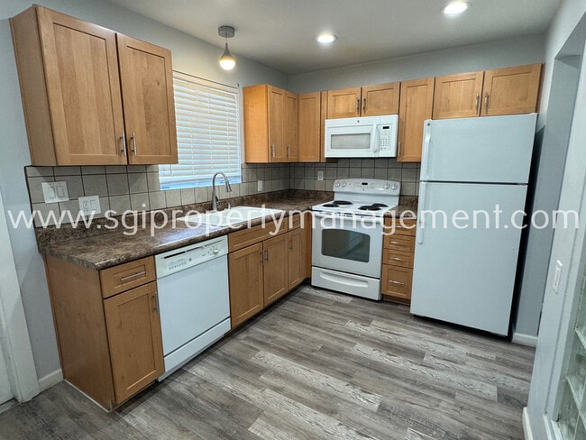 Building Photo - Charming 1 bed 1 bath home ready for move in