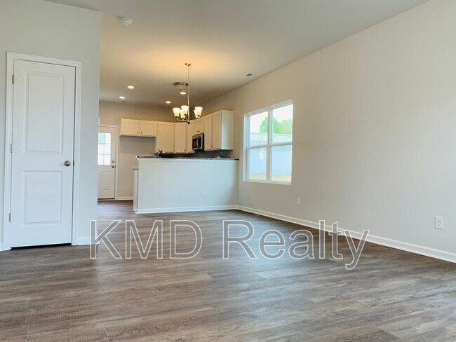 Building Photo - 202 Canina Ln