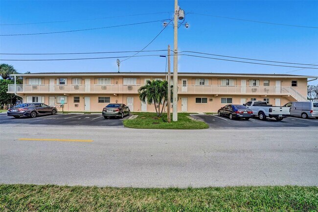 Foto del edificio - 2001 NE 38th St