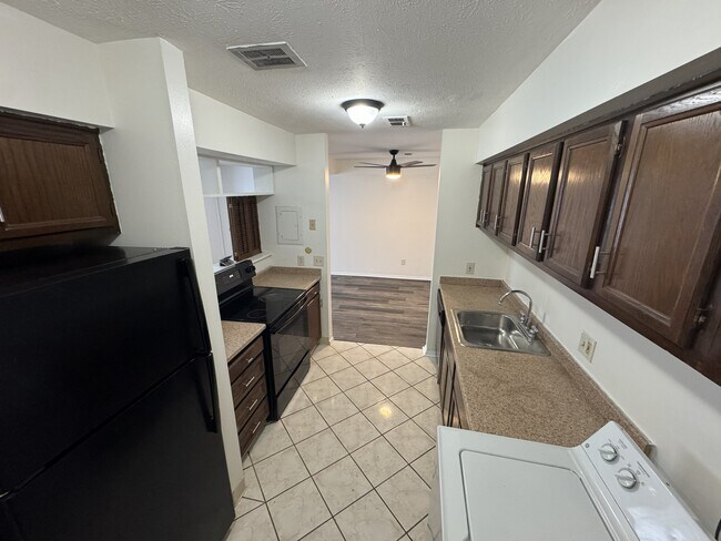 Foto del edificio - 126 Ivy Hill Ln